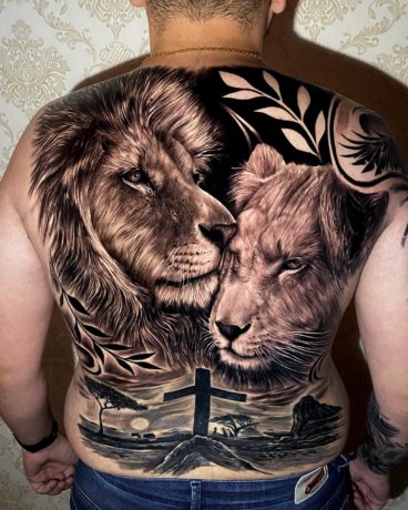 lion and lioness backpiece