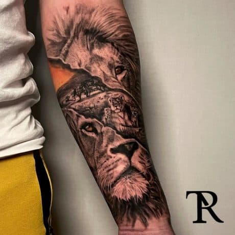 boken pieces lion tattoo style