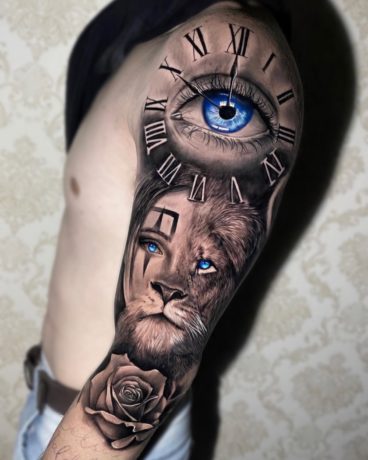 lion shoulder tattoo 