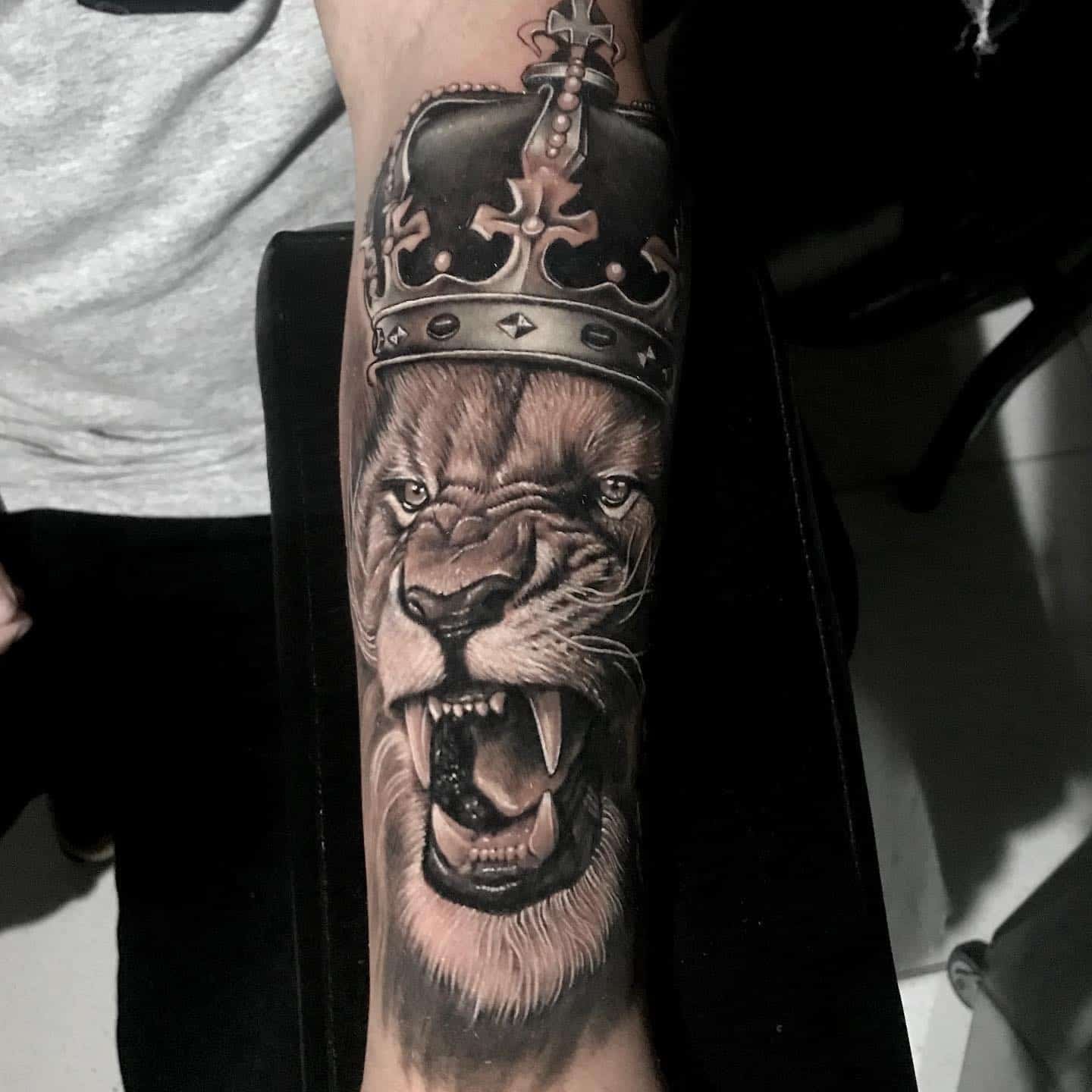 35 Badass Lion Tattoo Design Ideas