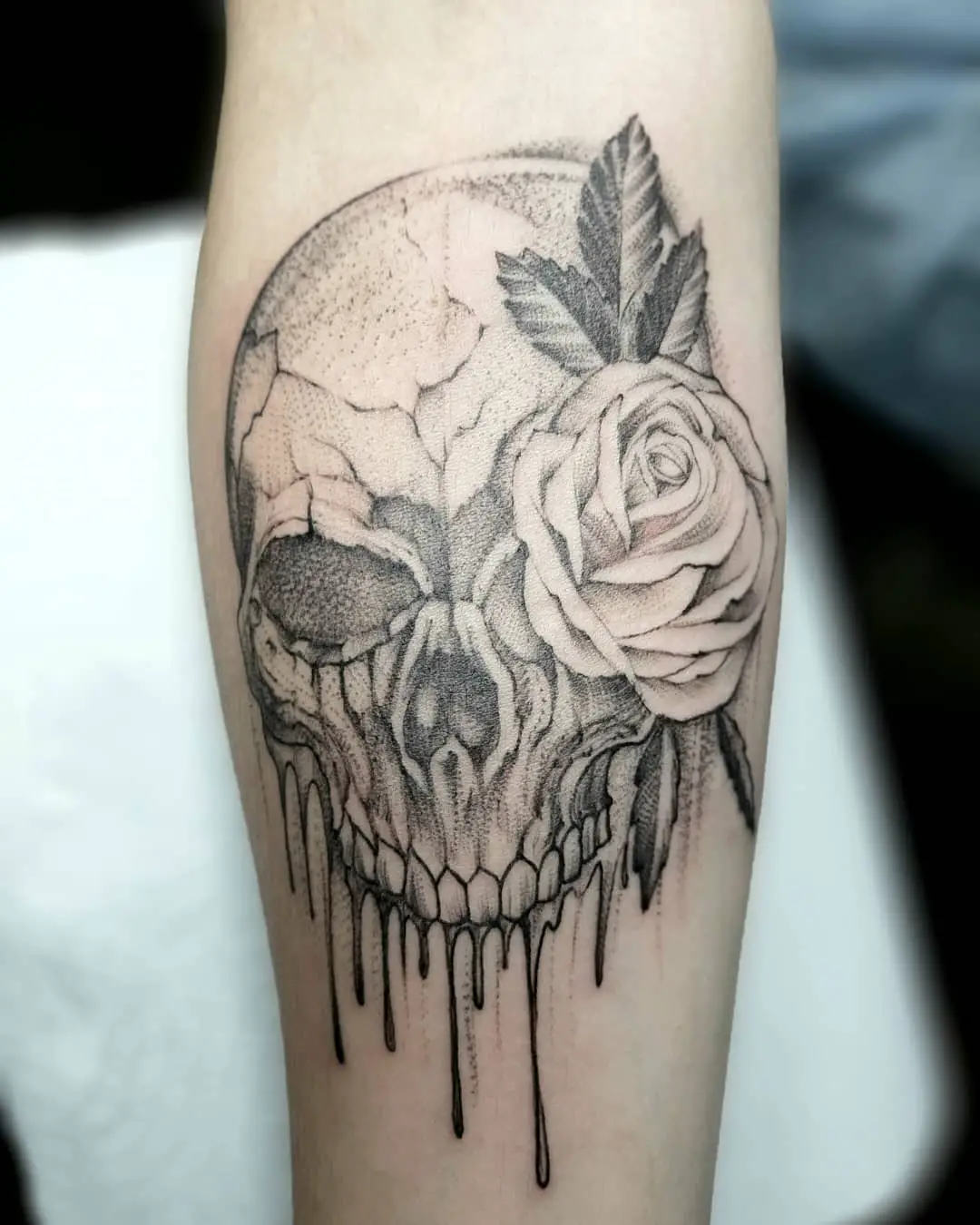 Skull and roses tattoo 