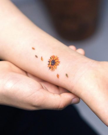 Wrist Sunflower Tattoo Design Ideas