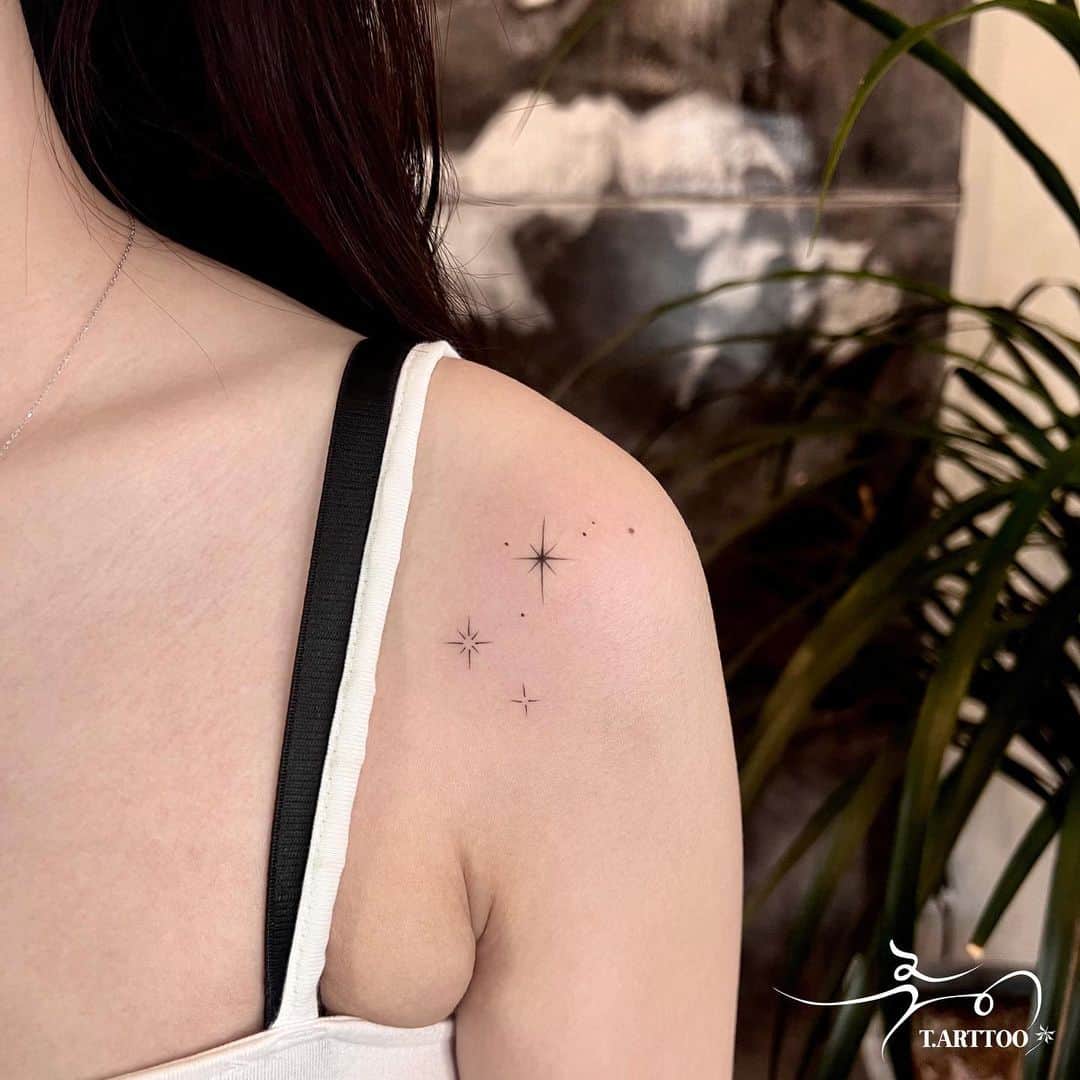 Beautiful and simple star tattoo by t.arttoo jui 1