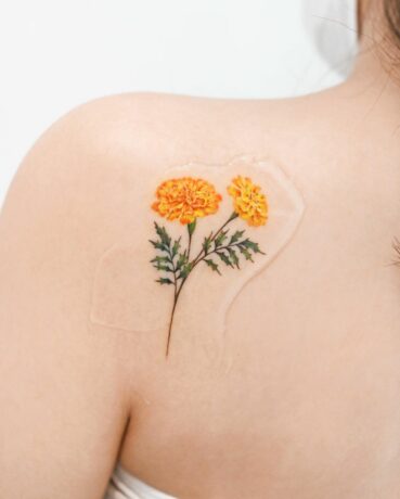 Flower tattoo by tattooist yun