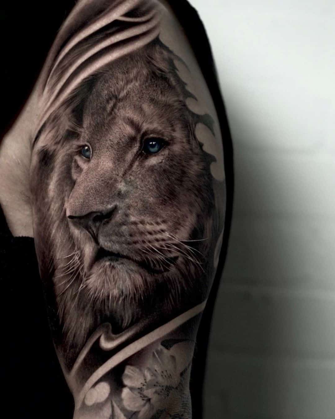 Lion Portrait Tattoo by Bob Tyrrell : Tattoos
