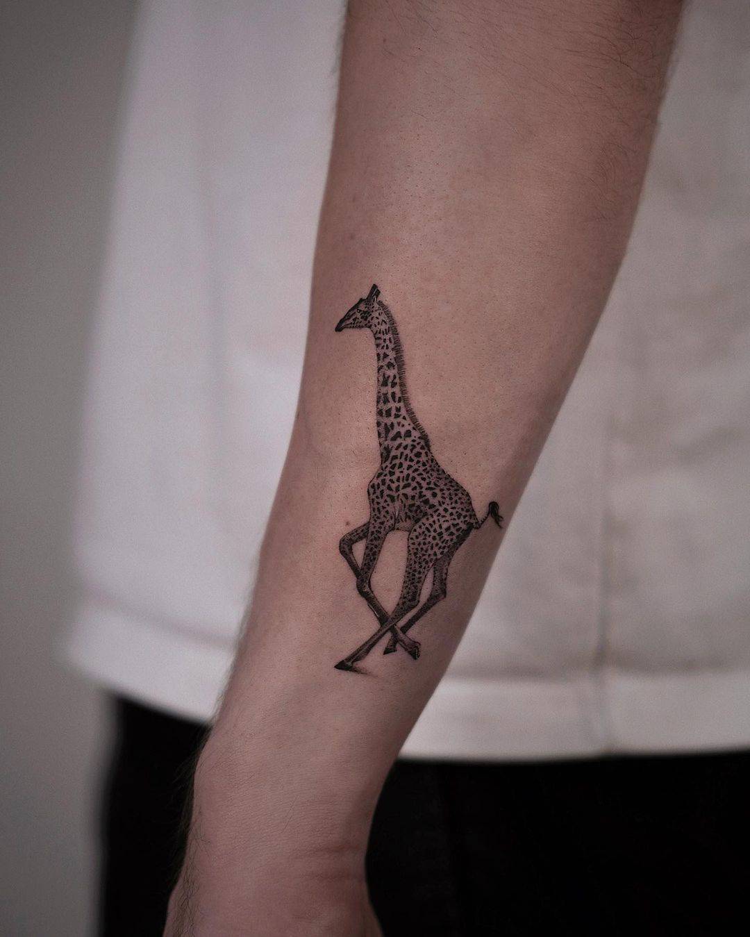 Paradise Tattoo Gathering : | Giraffe tattoos, Black tattoos, Tattoos