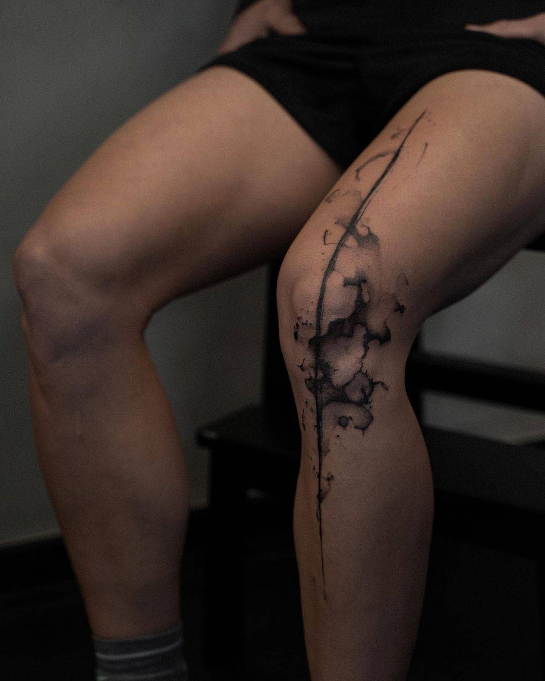 Beautiful abstract tattoo on knee by e.tedebring