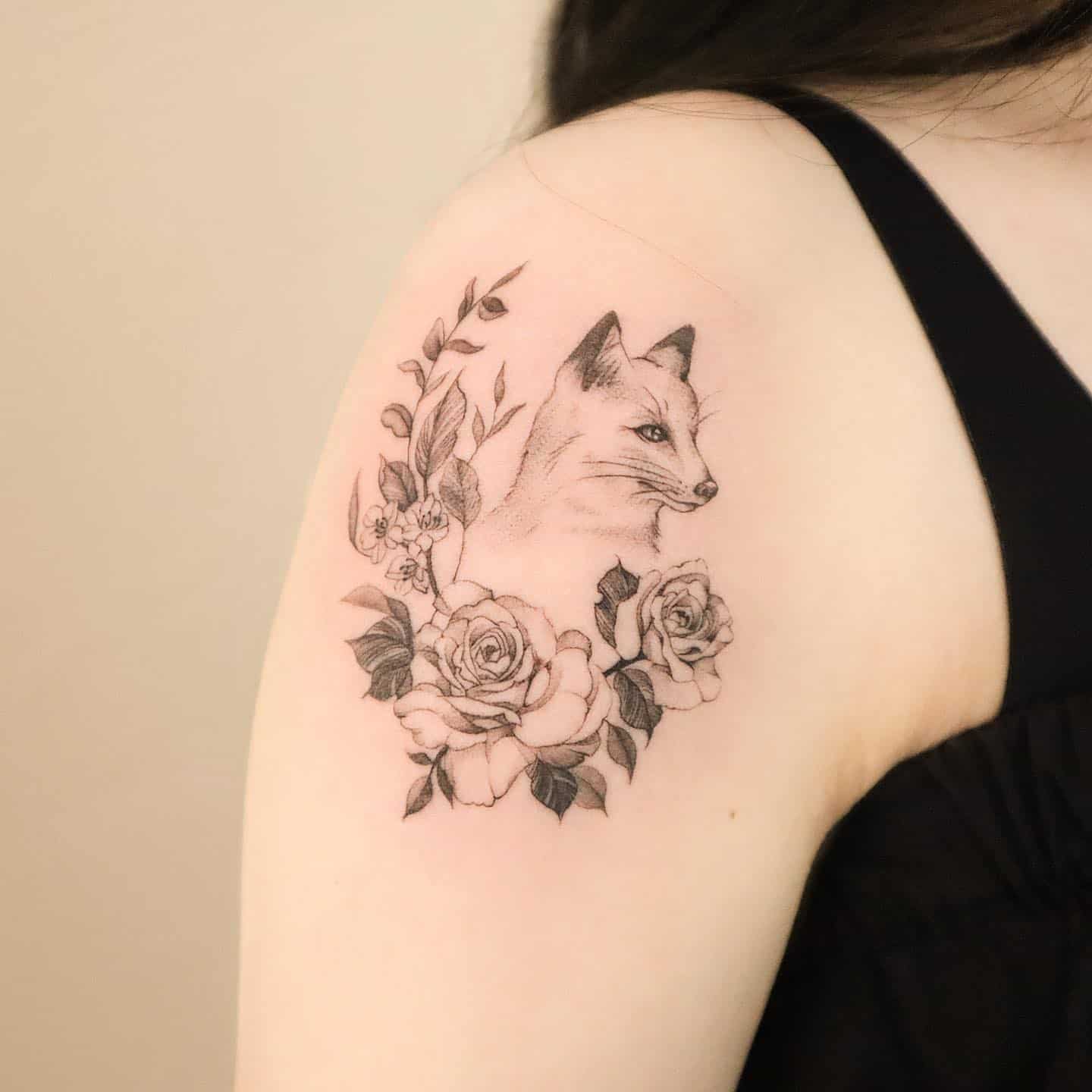 Beautiful floral fox tattoo by moonmoon tattoo
