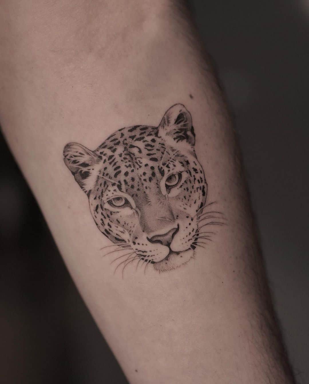 Cute leopard tattoo by dinna.tattooer