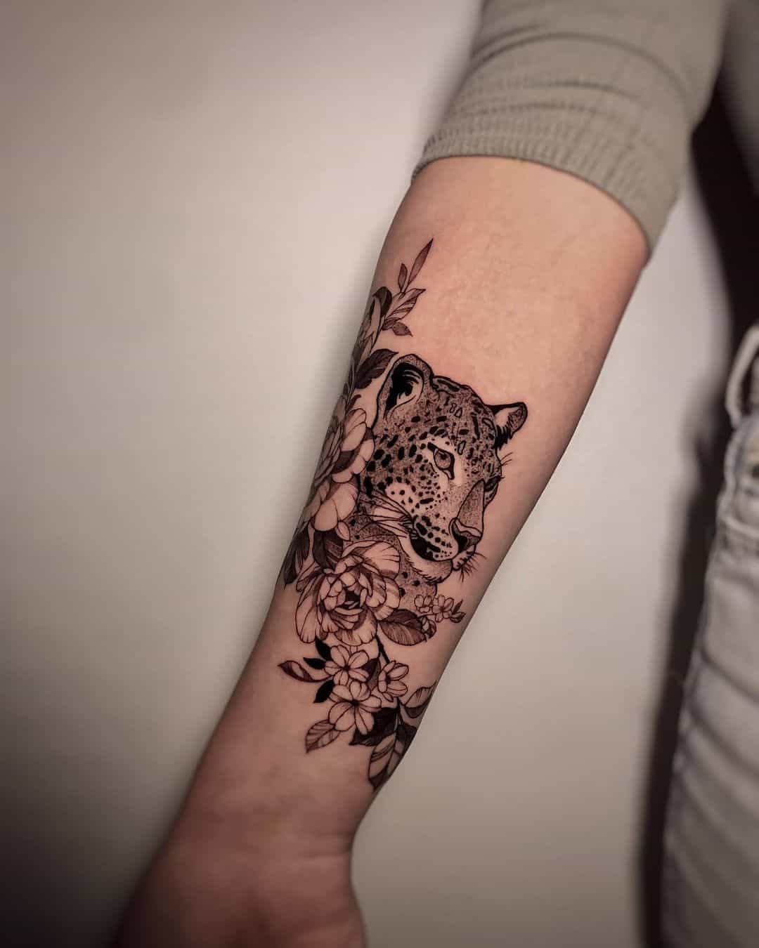 Floral tiger tattoo by yaso.ink