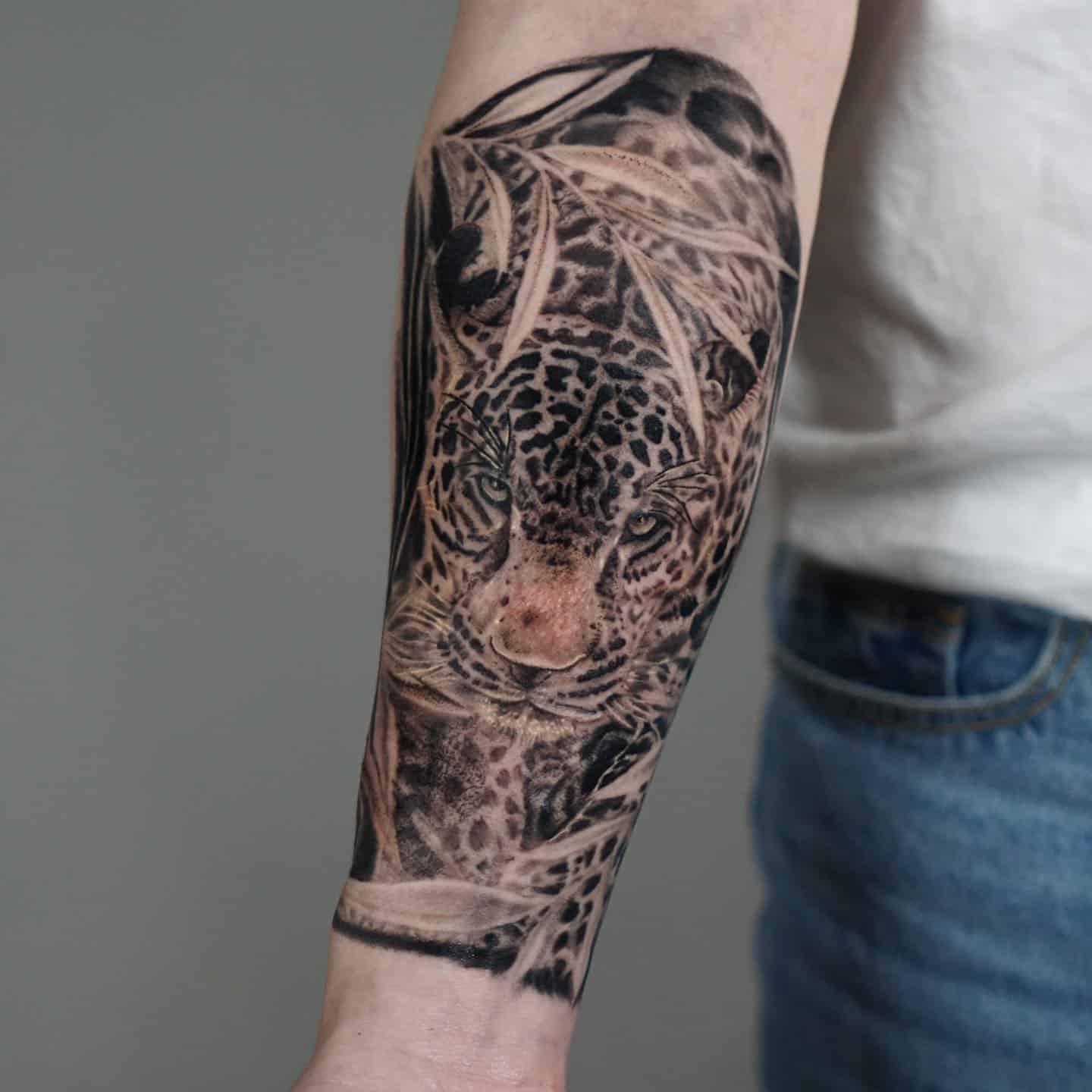 Leopard tattoo by kdh tattooer