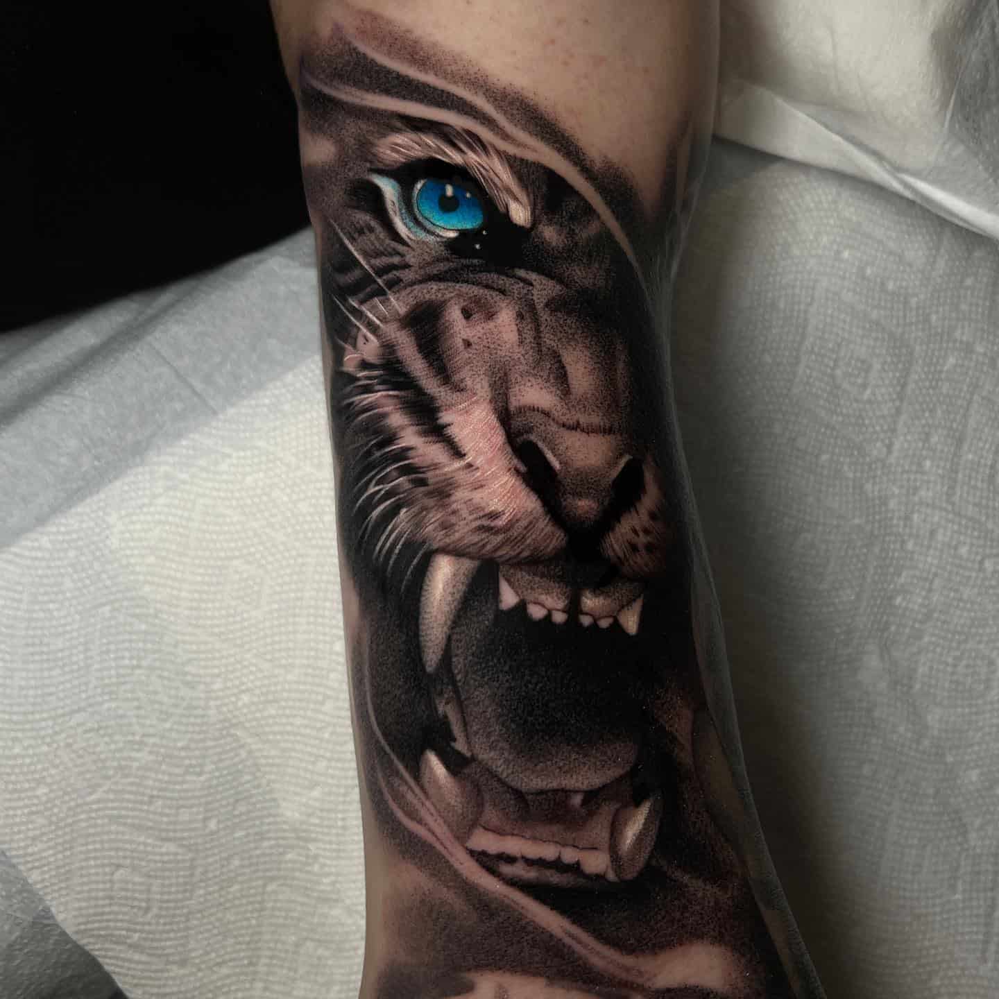 Roaring tiger tattoo by ryanmullinsart