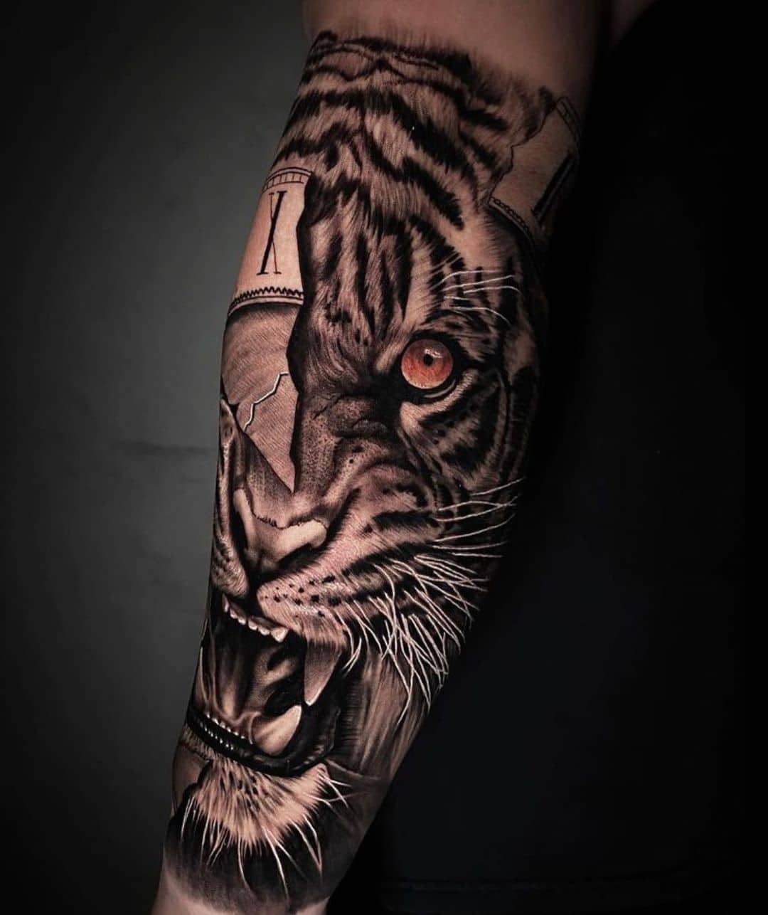 Wonderful roaring tiger by matheussnttattoo