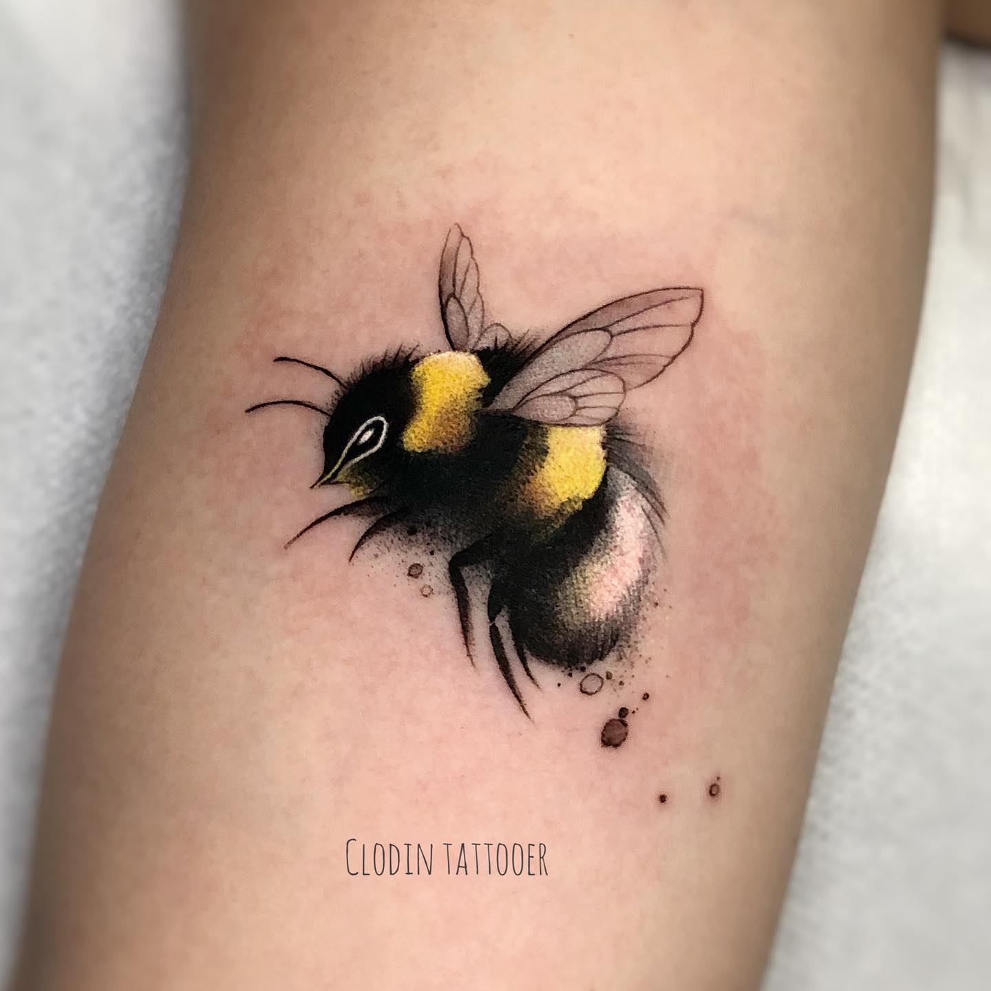 Bee tattoo by clodin 93
