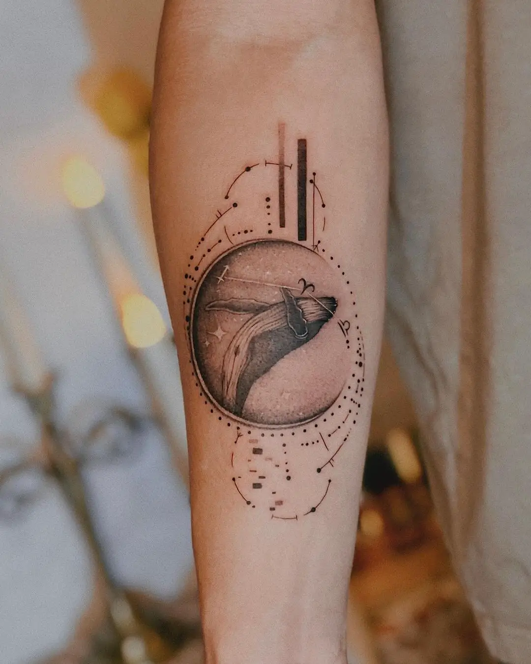 Geometric whale tattoo by dalgu tattooer