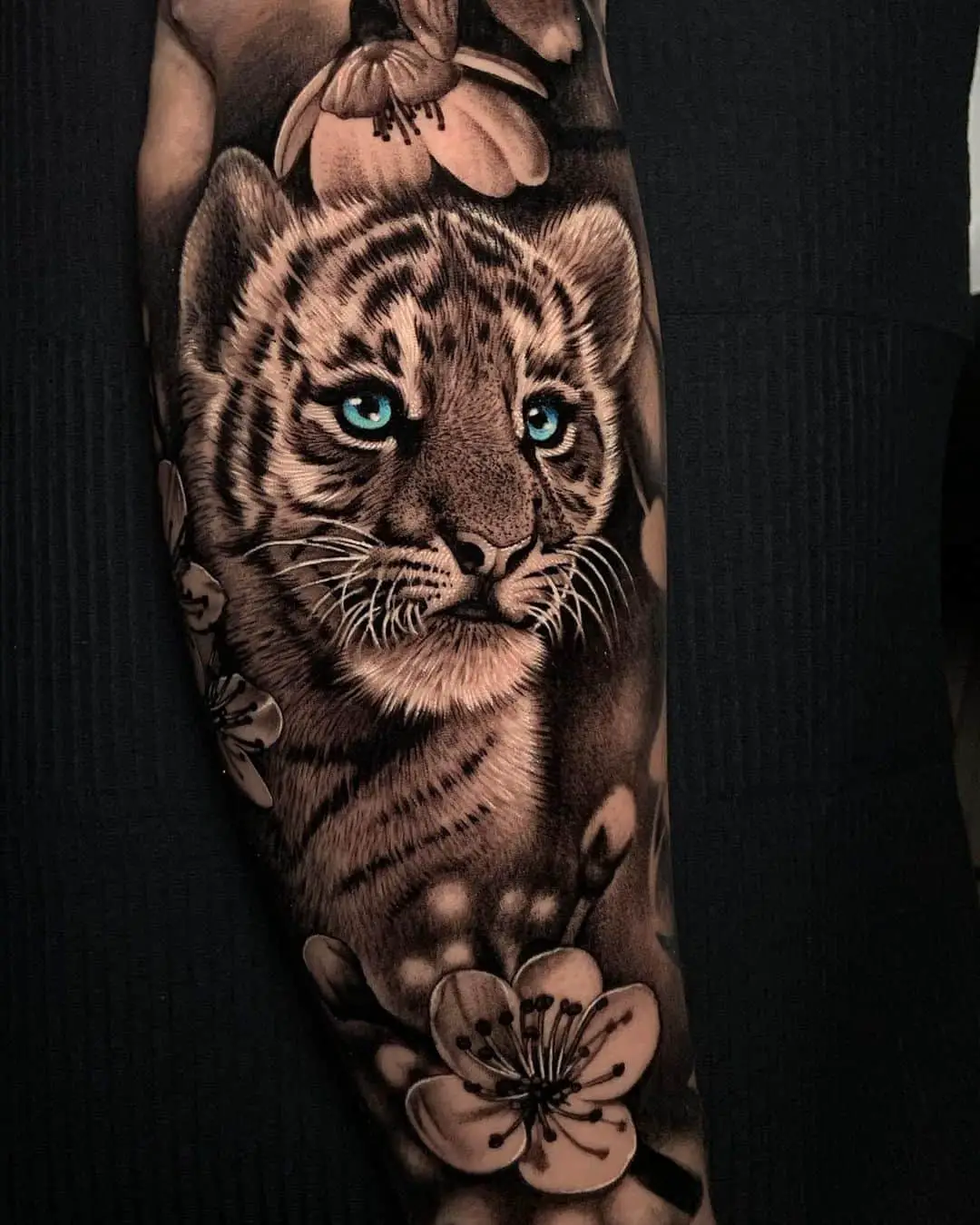 Realistic tiger tattoo by dani moreno garcia