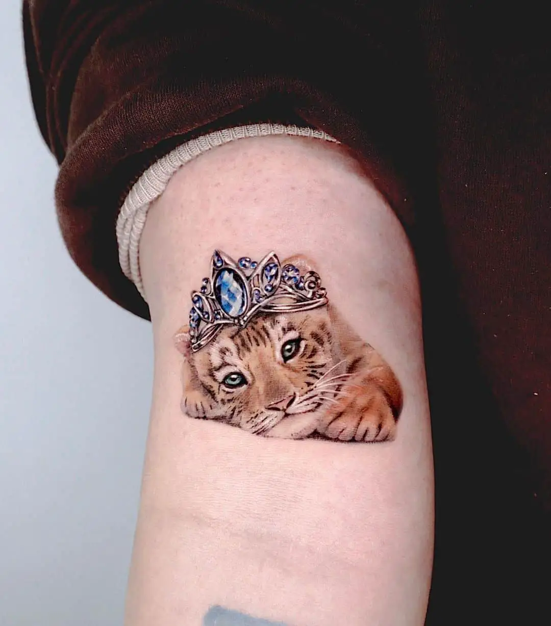 Tiger with crown tattoo by tattooist siia