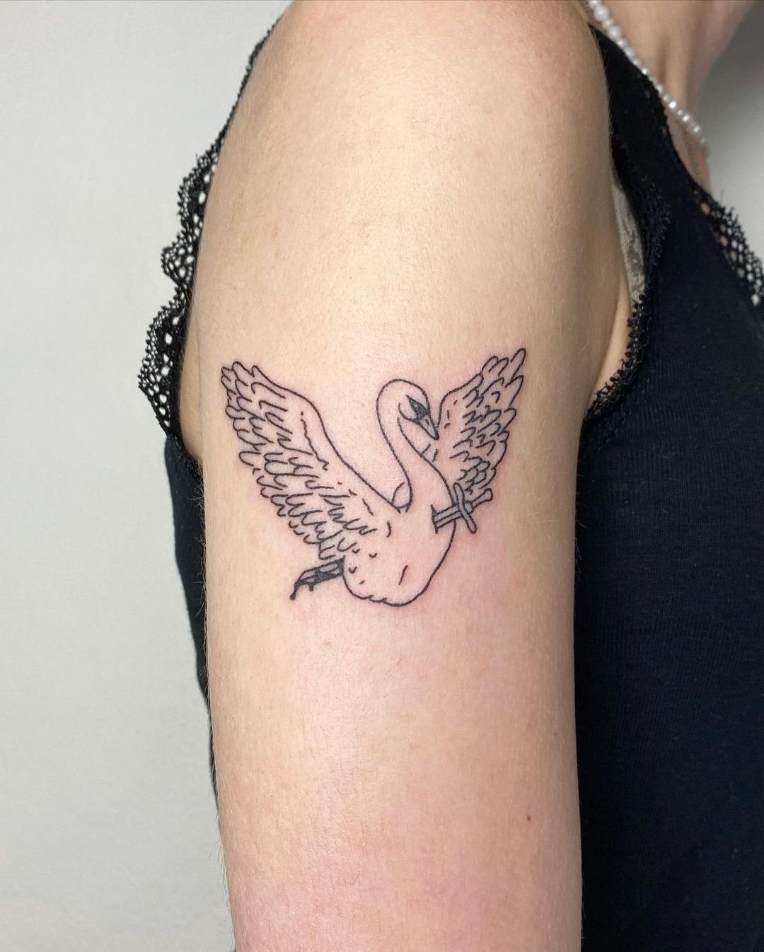 Fineline swan tattoo by kreslim po ludoch