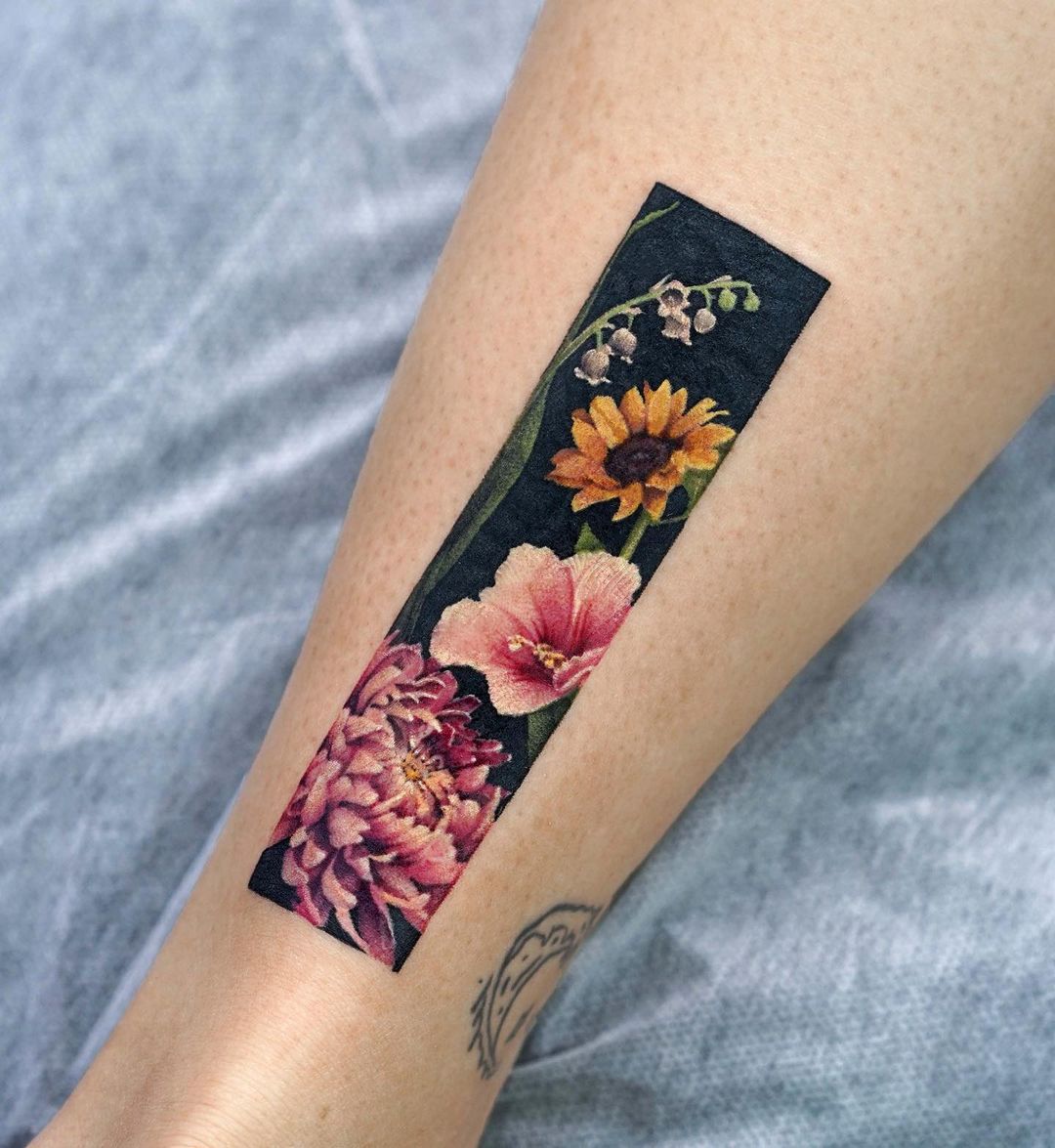 Realistic sunflower tattooo by myungdo