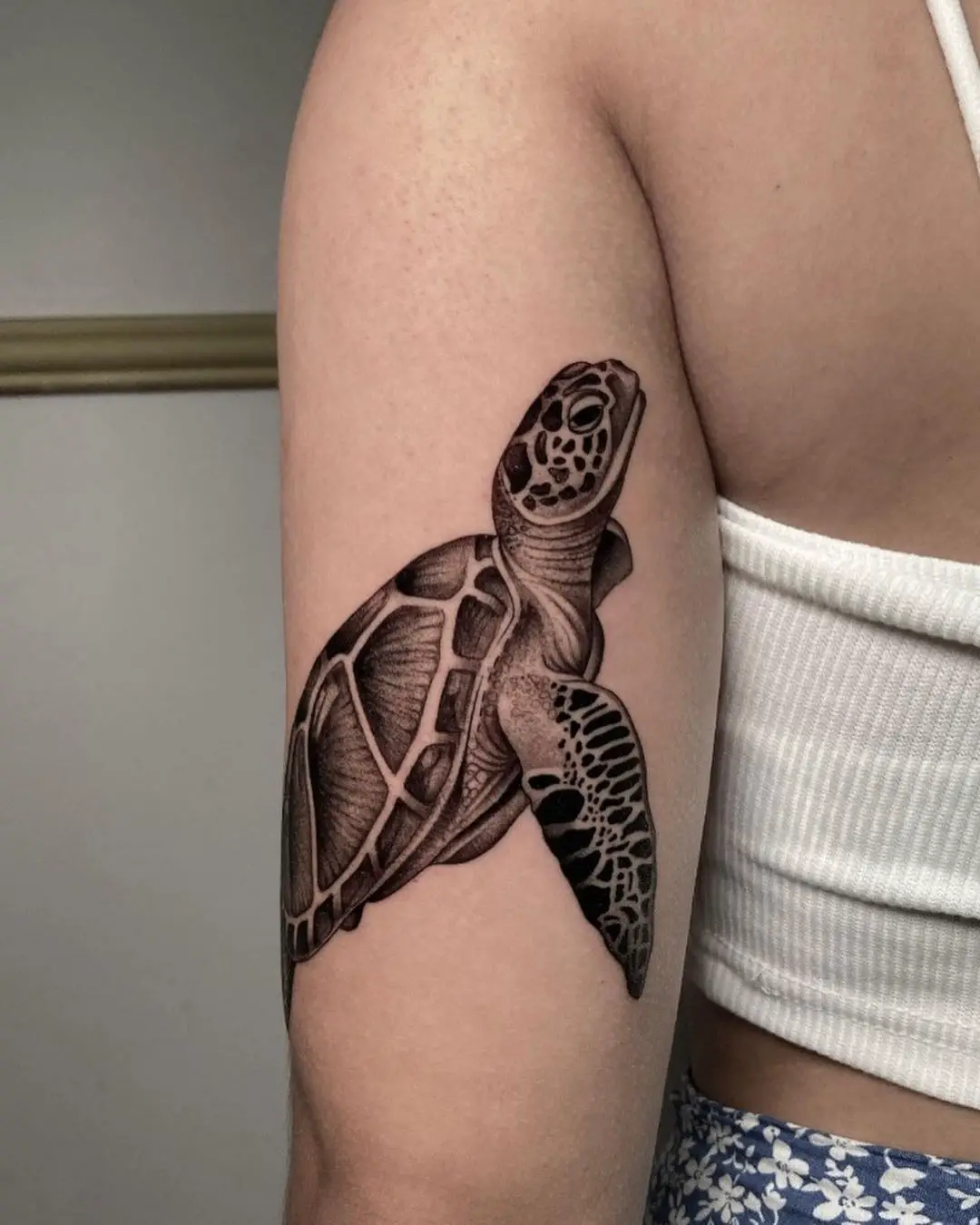 Realistic turtle tattoo by rodmartattoo