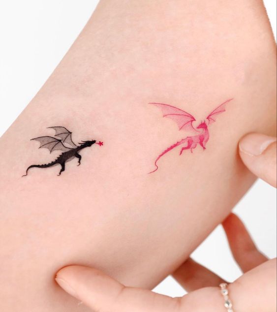 1pc Waterproof Sweatproof Washable Non-Reflective Temporary Tattoo Sticker,  Flying Dragon Design, Suitable For Trendsetters Daily Use | SHEIN