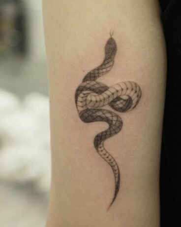 Get Inspired With These Snake Tattoo Ideas For Your Upper Arm