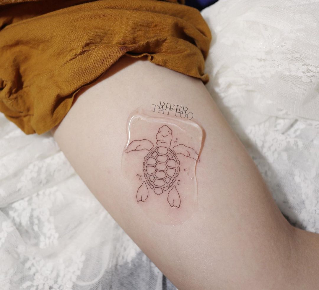 Simple turtle tattoo by tattooist river
