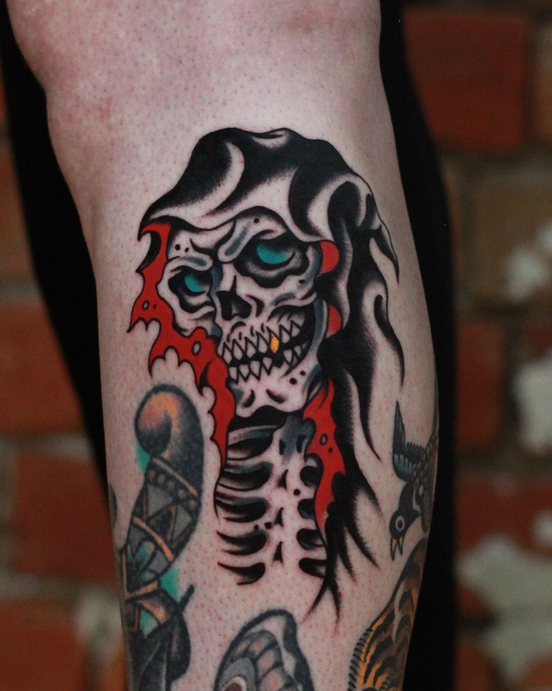 Skull tattoo by hodintattooer 2