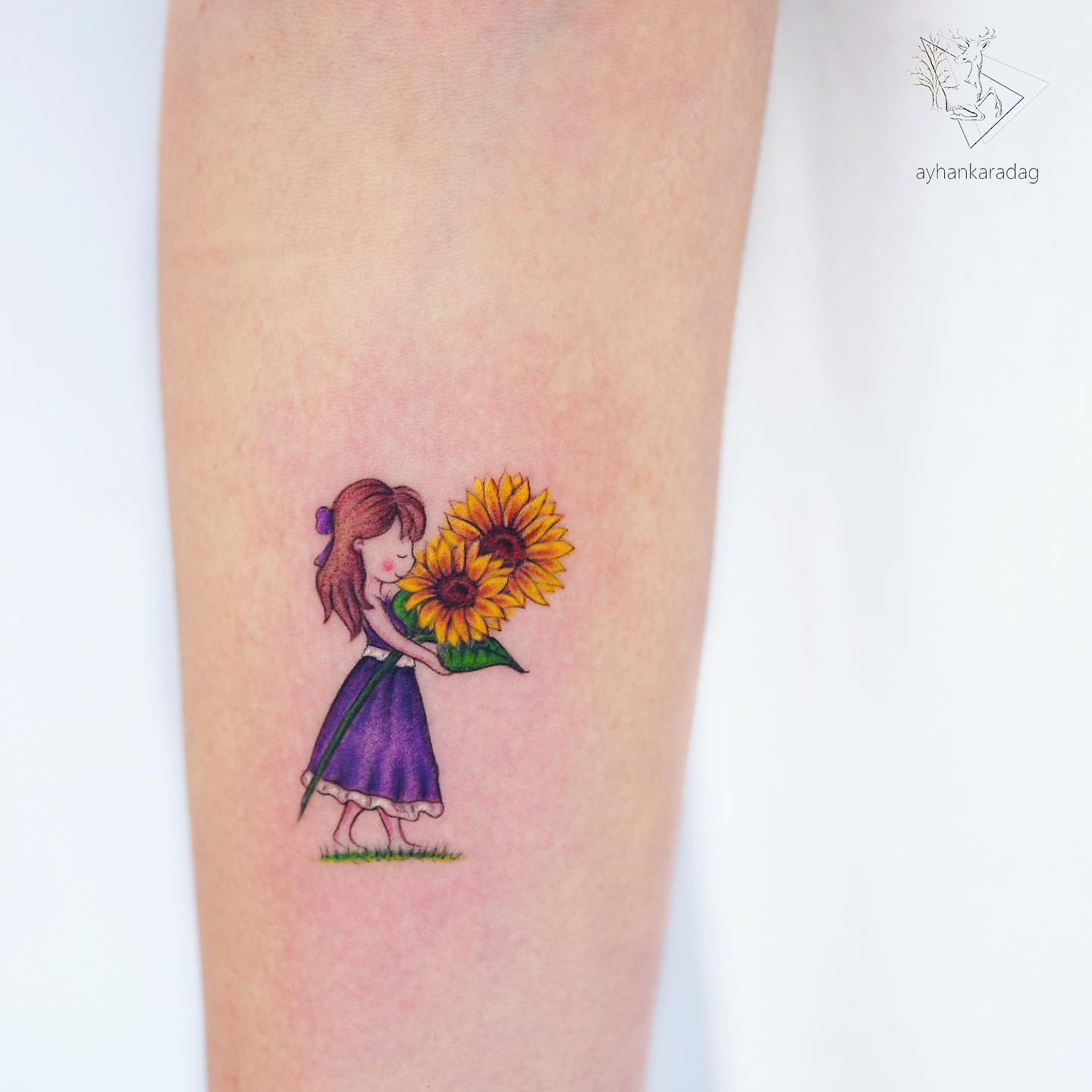 Sunflower tattoo on sleeve by ayhankrdg