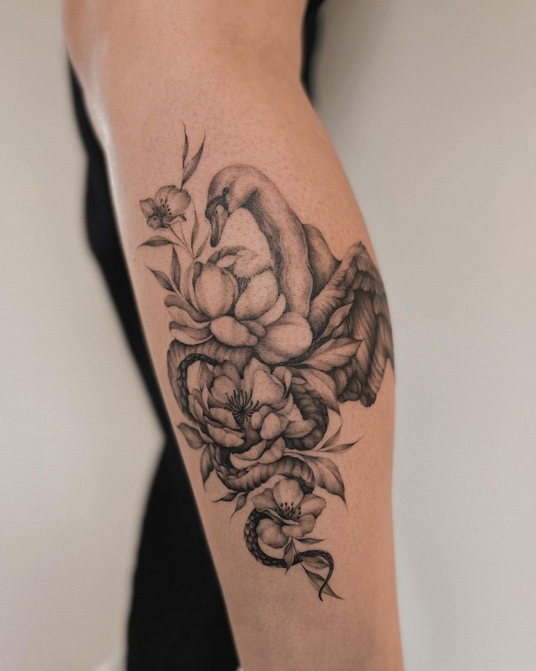 Swan tattoo for women by reyhanbeyenirsoy