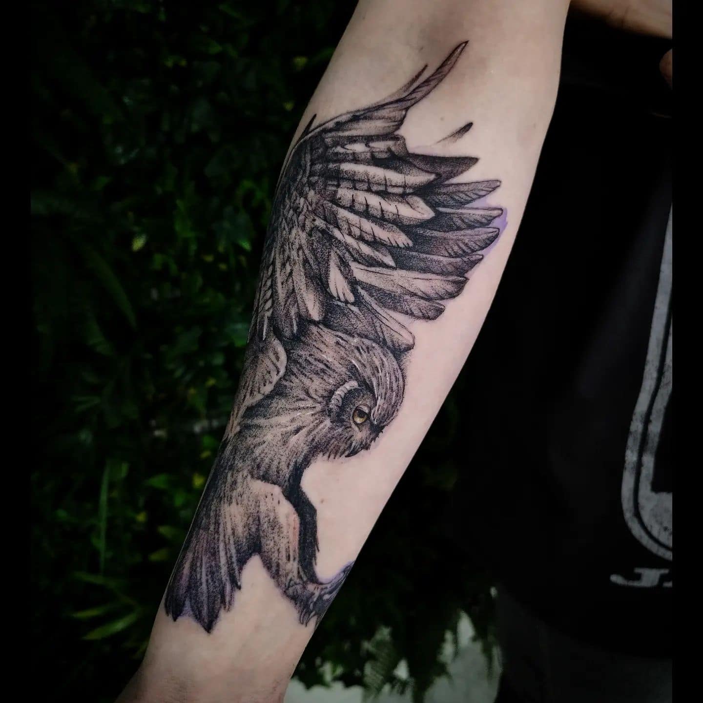 Black Dagger Tattoo - Von @ninoustattoo #owltattoo #owltattoodesign  #wolftattoo #wolf #owl #armtattoo #blackandgreytattoo #blackandgrey  #wipperfürth #wipperfürthtattoo | Facebook