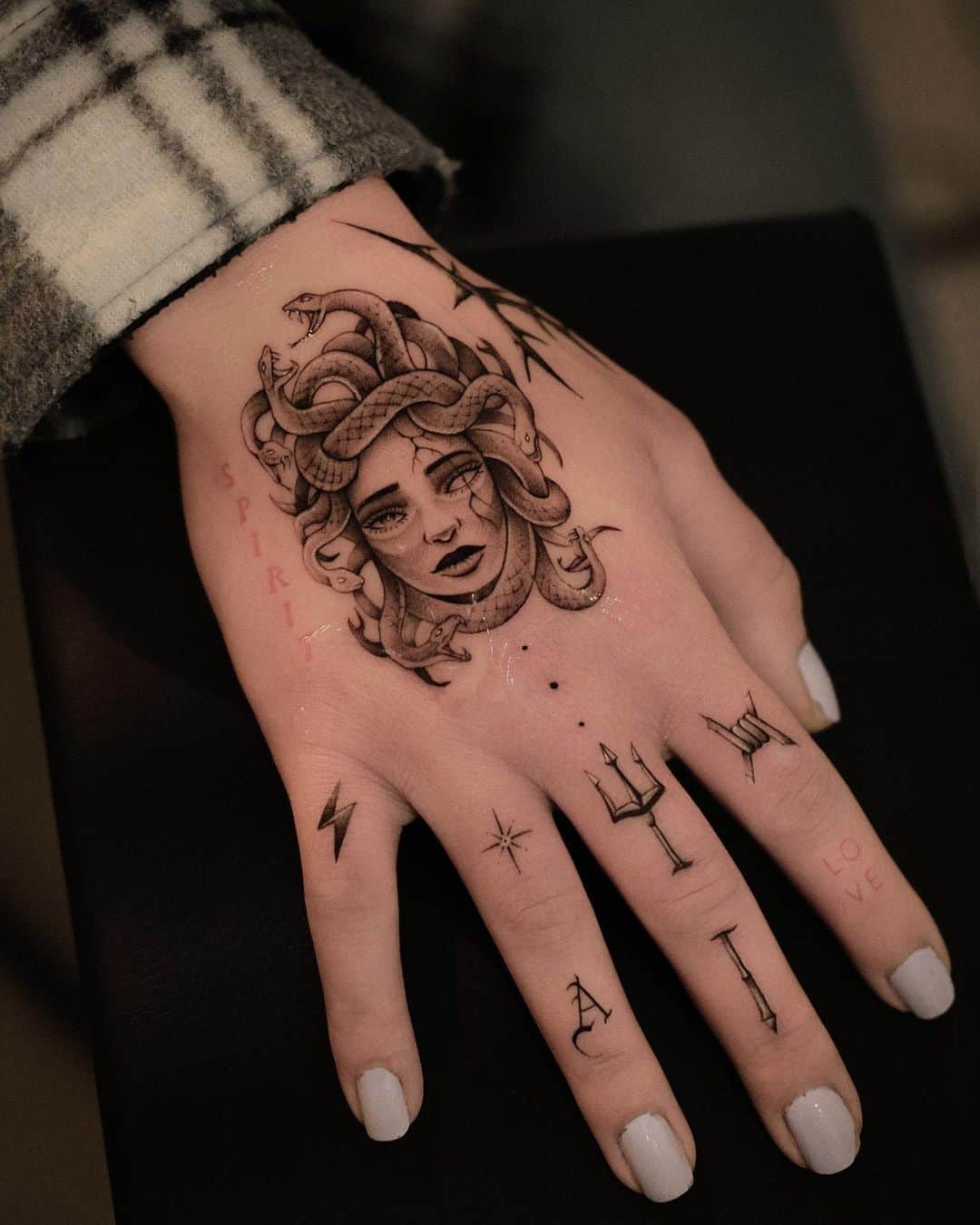 Medusa tattoo on hand by 21reyno