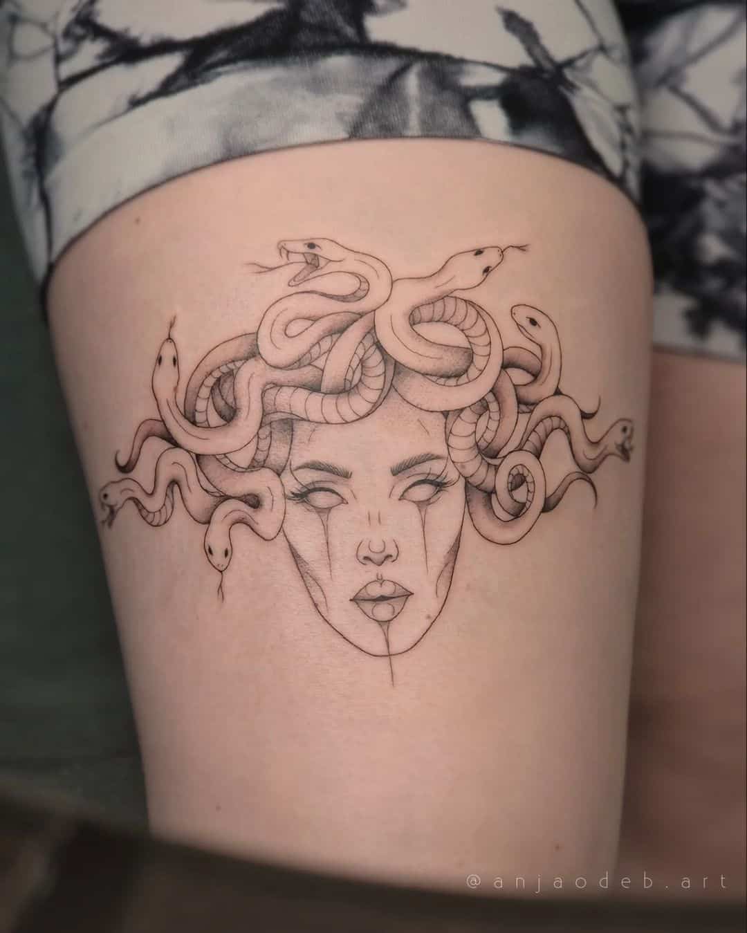 Minimalistic medusa tattoo by anjaodeb.art