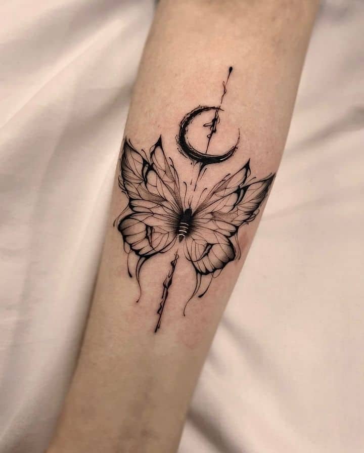 Moon tattoo by tattooist hoji