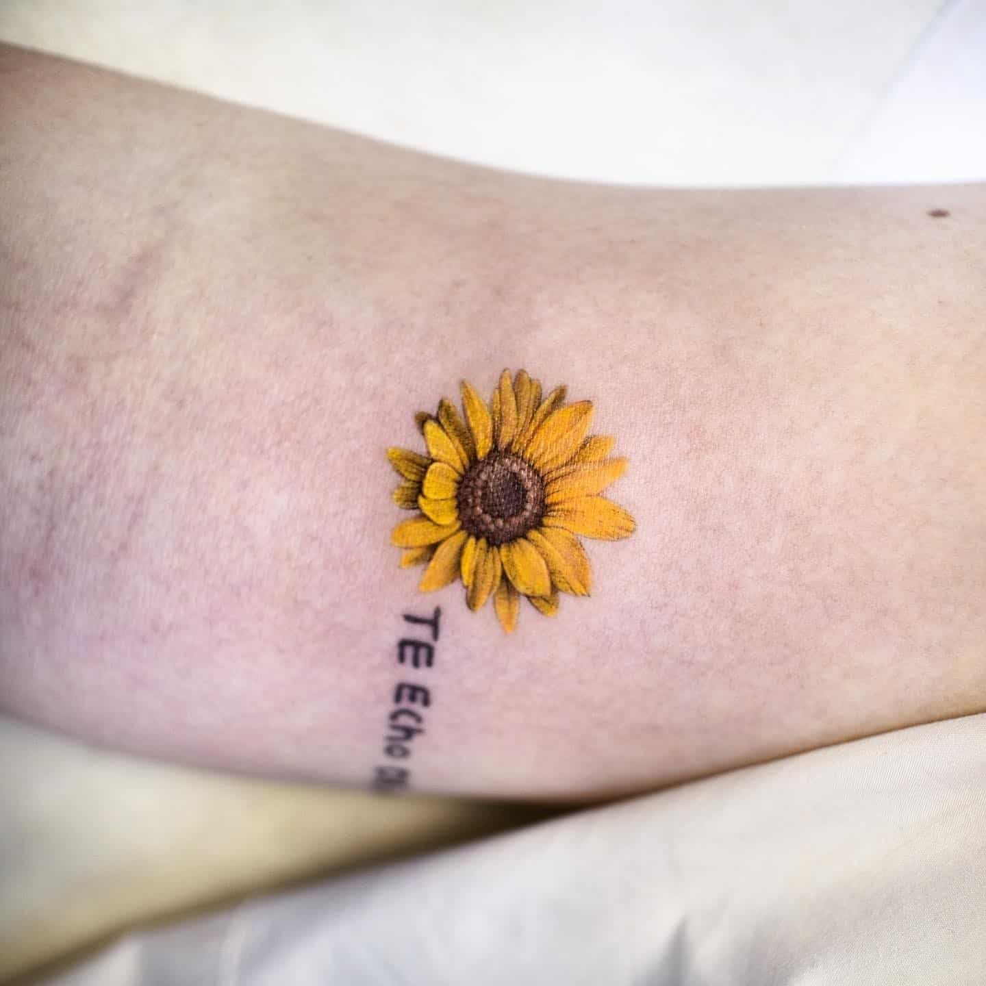 Small tattoo by arona tattoo