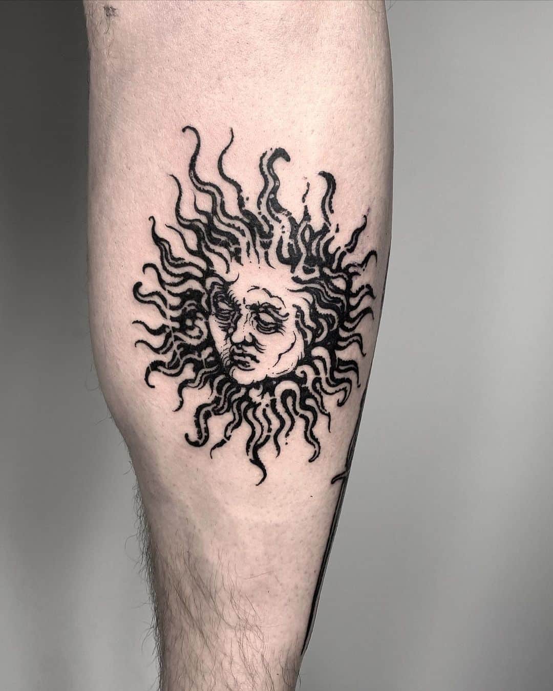 sun tattoo by kajetankarczewski