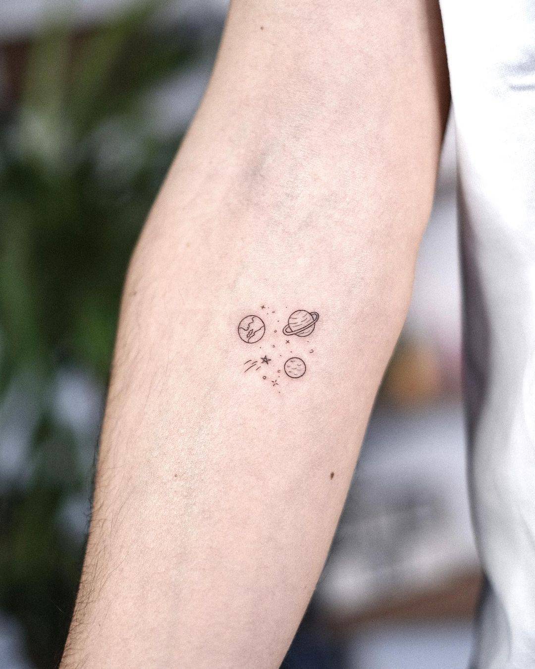 30+ Fine Line Tattoos for Minimalist Guys and Girls - 100 Tattoos