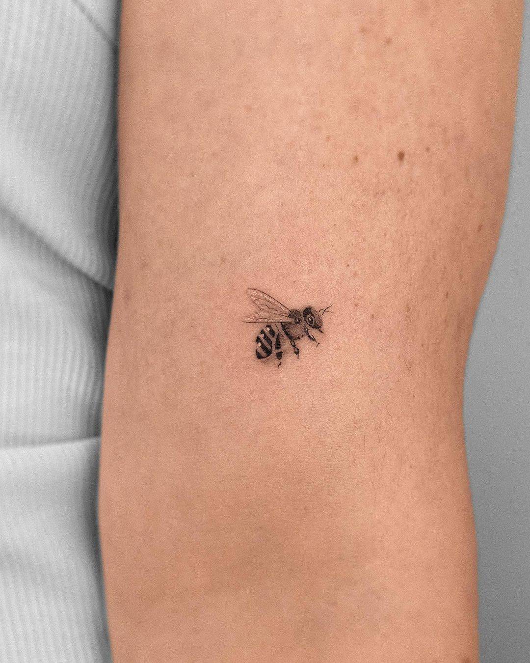 Bee tattoos by lalo.vm