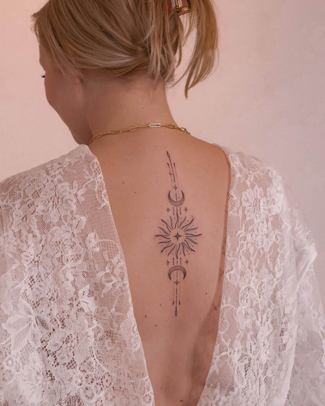 Fineline star tattoo by sabyminaart