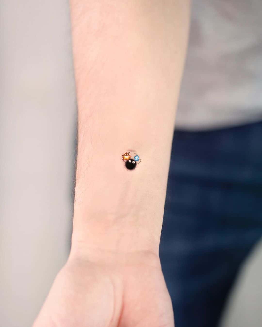 Small star tattoo by tattooist toma