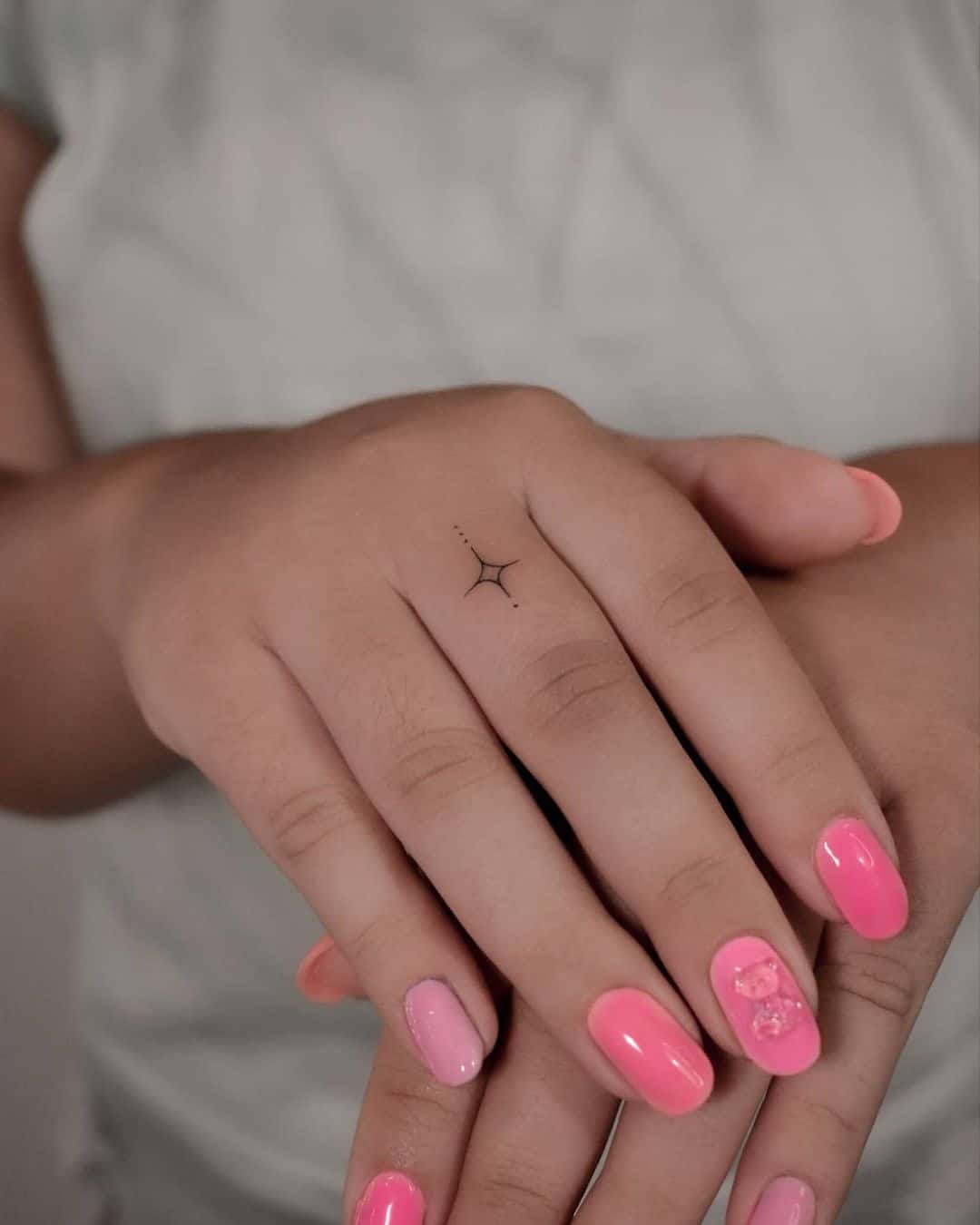 Star on finger tattoo by tatuajesimpulsoazul