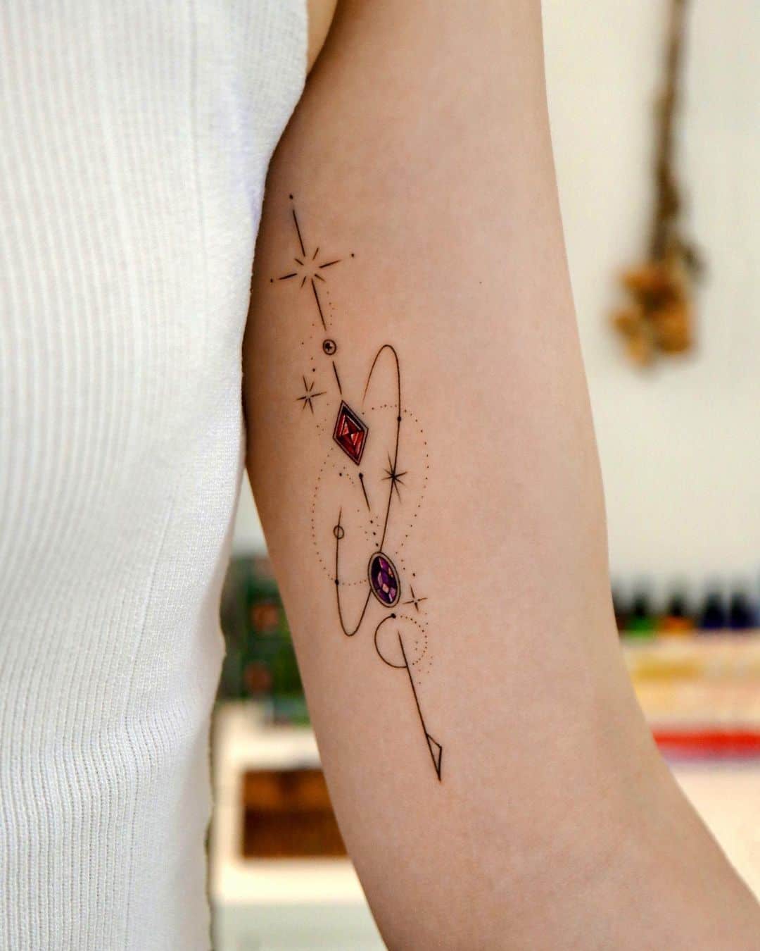 Geometric tattoo design by tattooist giho