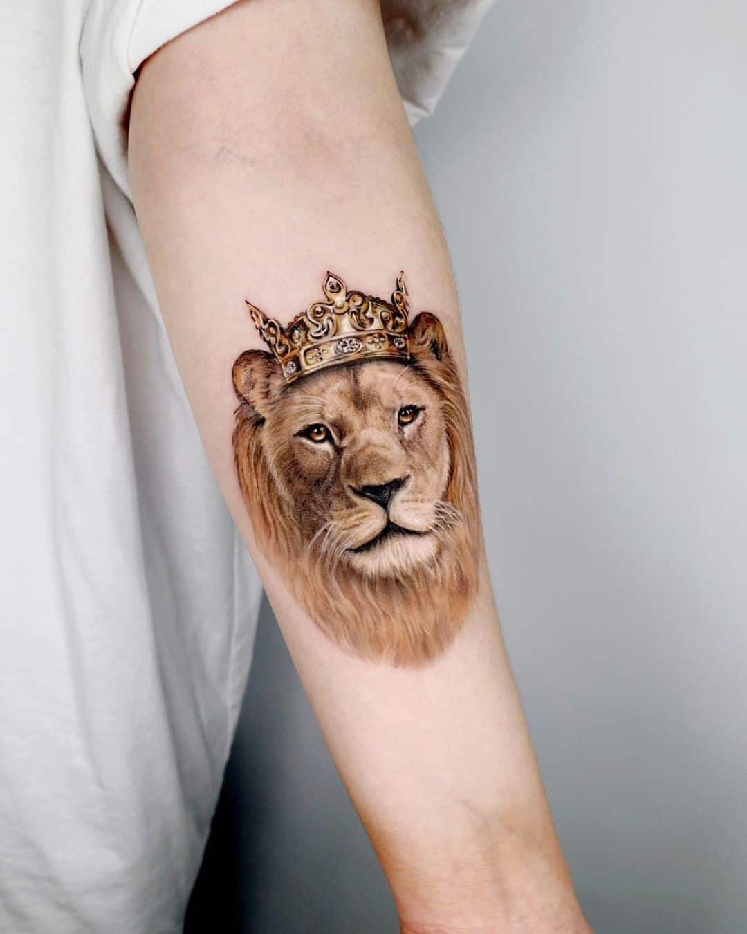 Realistic animal tattoo by tattooist siia