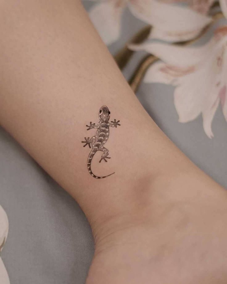 Pin by Britt Craig on Tattoos | Lizard tattoo, Tattoos for guys, Tattoos