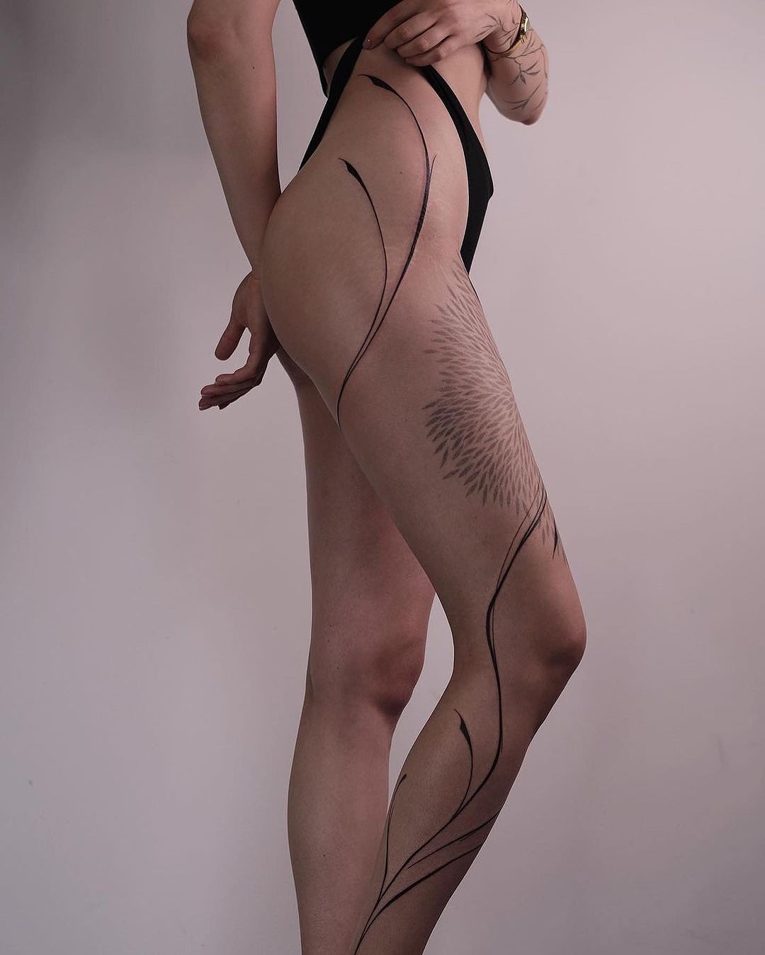 Abstract leg tattoo designs by noiiaberlin