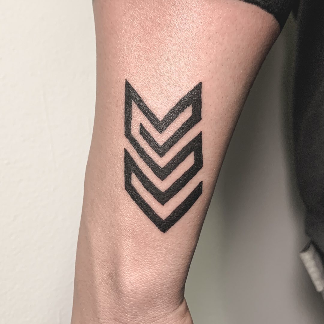 Arrow tattoo design by valhalla tattoo.ec