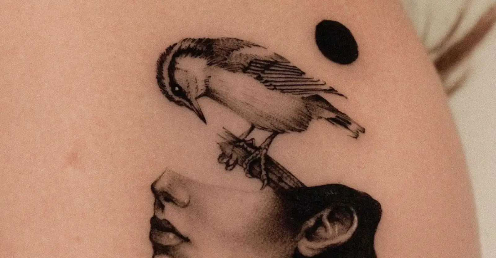 abstract bird tattoo  Cool tattoos Tattoos Hummingbird tattoo