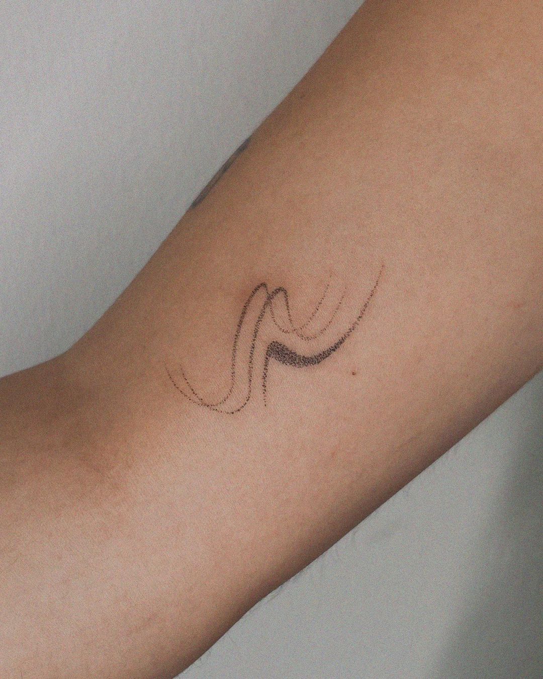 Small waves tattoo by kimchi.poke