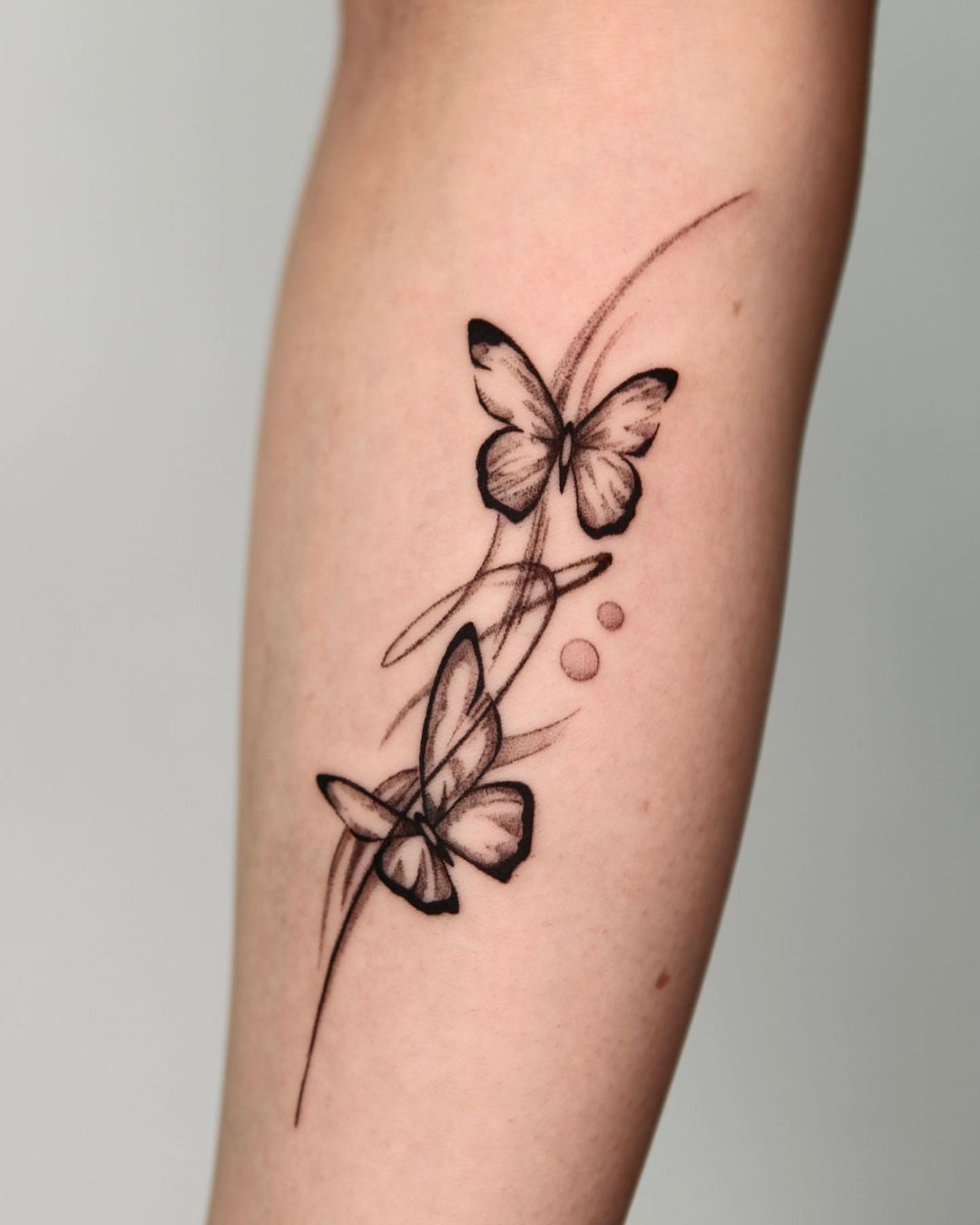 Blackwork tattoo ideas for women by moku ttt