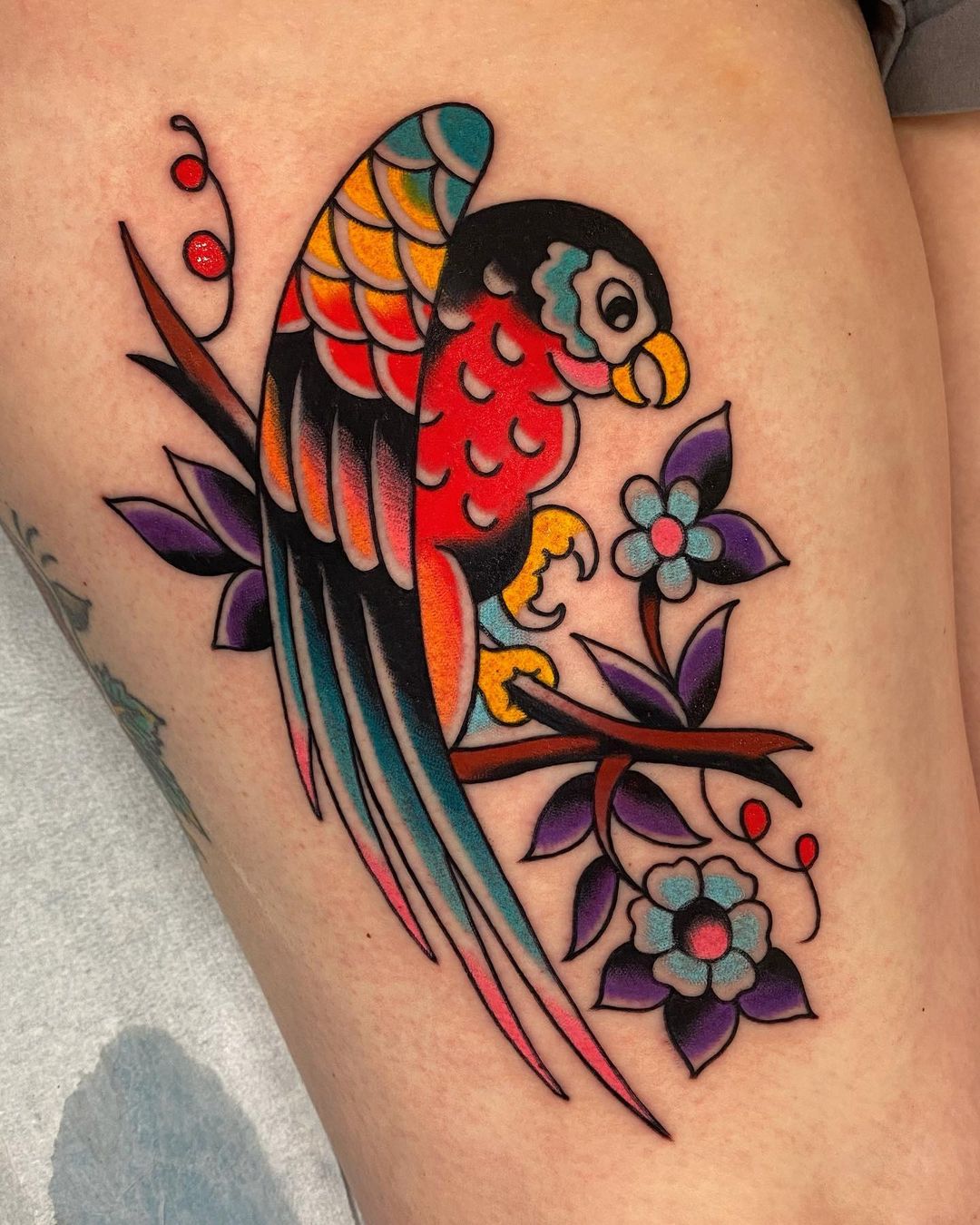 Traditionnal parrot tattoo by ryangagnetattoo